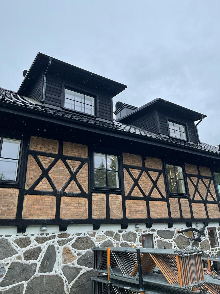 Moderni vila - Kaunas, Lietuva | Yakiwood projektas Moderni vila, Kaunas, Lietuva